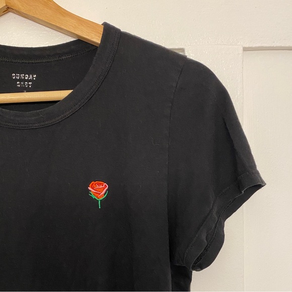 Sunday best t-shirt - Picture 7 of 8